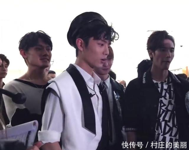 王一博在台上哭