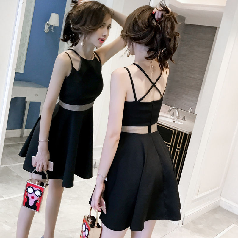 丰满女人“露”点才好看，看看这些“流氓裙”，性感妩媚谁不着迷