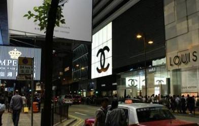 港珠澳大桥非常便利，为何很多车主到了扭头就走？车主：太狠了