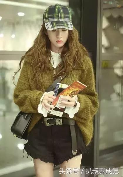 迪丽热巴和张雪迎撞衫，这次热巴敌不过张雪迎