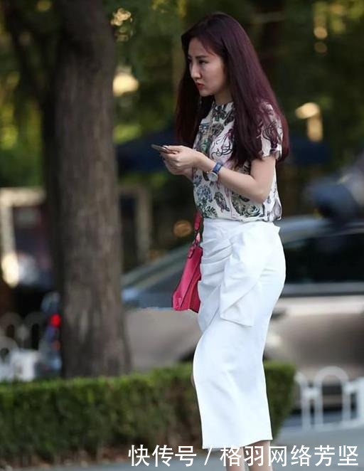 #逐出#街拍穿搭:我深深地恳求你,不要把我逐出你的爱门之外!