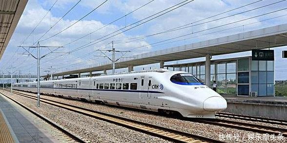 日本高铁对比中国高铁，究竟谁更安全！美国人看车头就知道