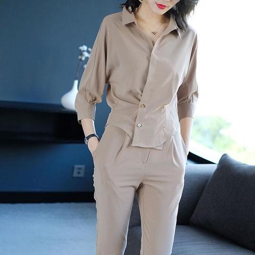 秋天凉，老婆把连衣裙全扔了!这套装一下买5件，美的哪像50岁