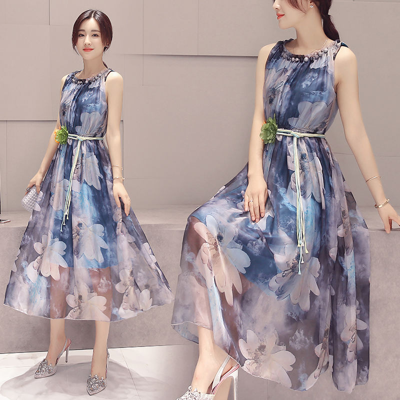 终于找到了，比旗袍还高雅，比短袖还时尚的连衣裙，美的让人嫉妒