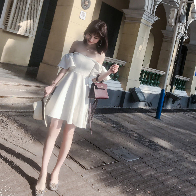 丰满女人“露”点才好看,看看这些“流氓裙”,性感妩媚谁不着迷