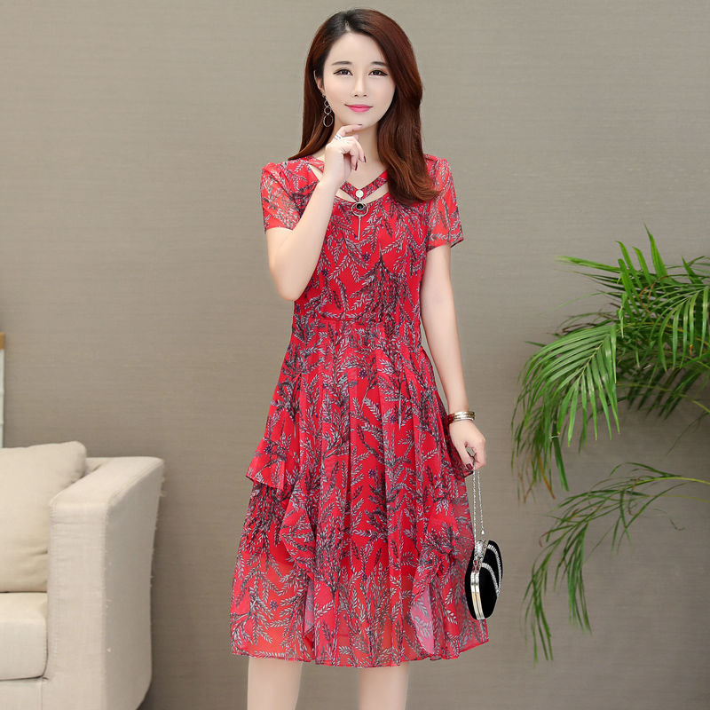 太美了!不骗你!穿这些连衣裙,瞬间迷倒一大片!奔4女人别错过