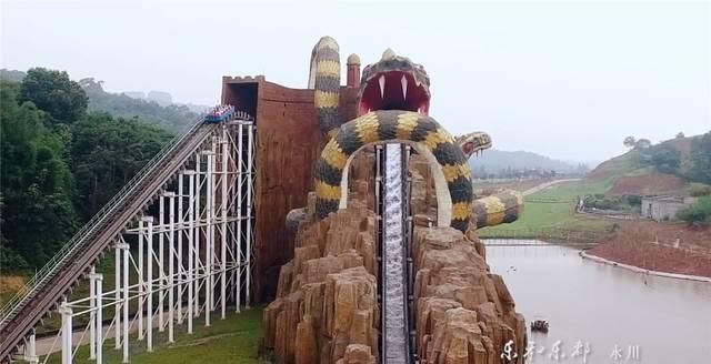 重庆彻底火了！又拿全国第一，网红城市当之无愧！