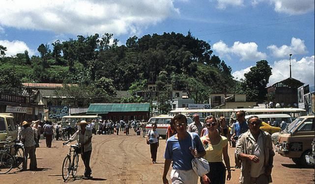  「几十年」1980年从香港到深圳 那真的是两个世界 反差好大
