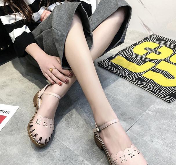 今年夏天给你的脚丫放个假，换掉累脚的高跟鞋，凉鞋能让你更好看