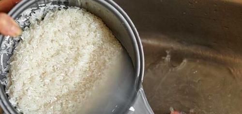  「三角梅」三角梅最爱3种“酸水”，每7天浇1次，侧枝疯长，花开不断！