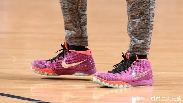 『球员』NBA球员上脚:欧文这赛季穿的球鞋,这些配色很有纪念意义!