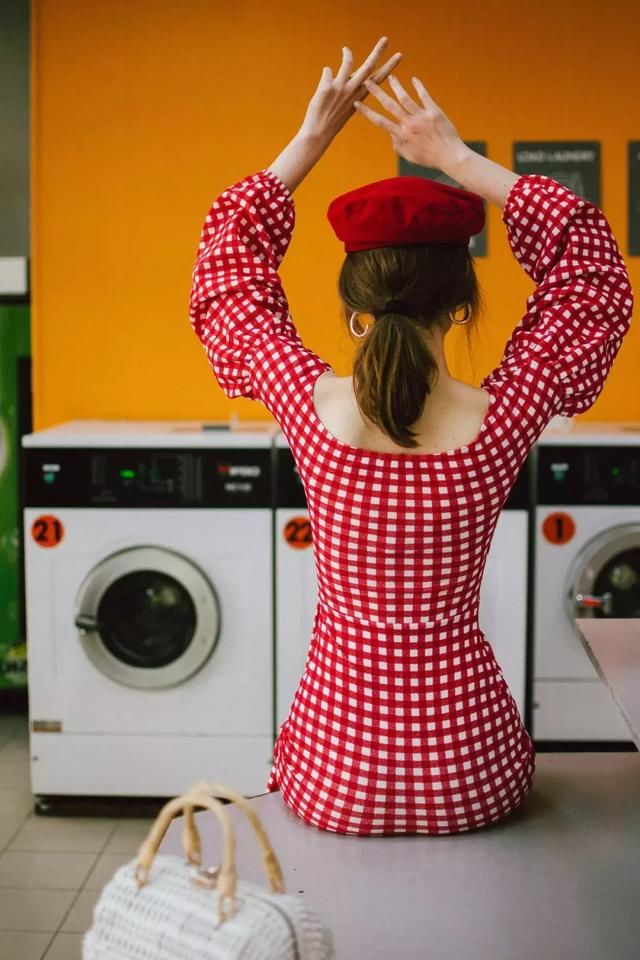 好看的配饰那么多，为啥时装精们都在戴这款？