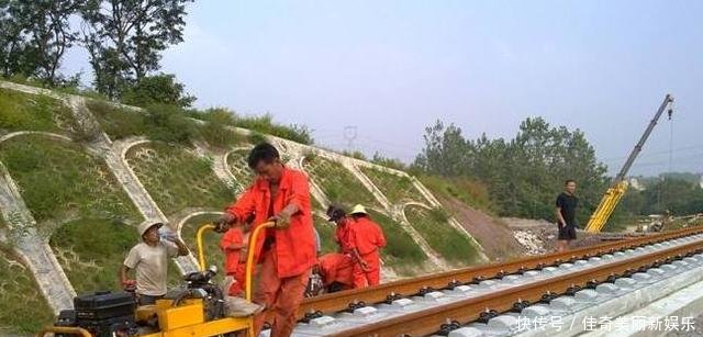  「车站」中国将再添一条跨三省高铁，江西境内只设一座车站，却