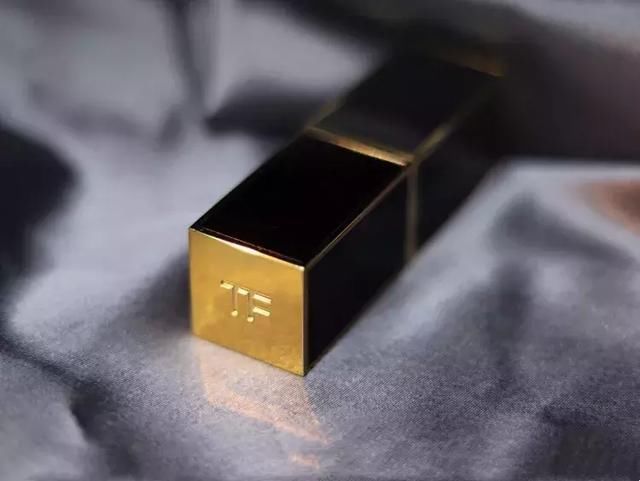 砸锅卖铁也要剁的热门口红，少买一支我吃不下饭!