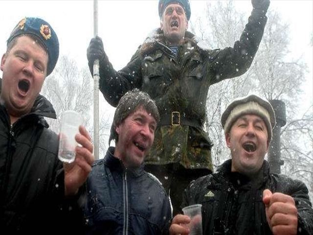 网友:中国为何喜欢俄罗斯美女，难道中国不喜欢别的什么?