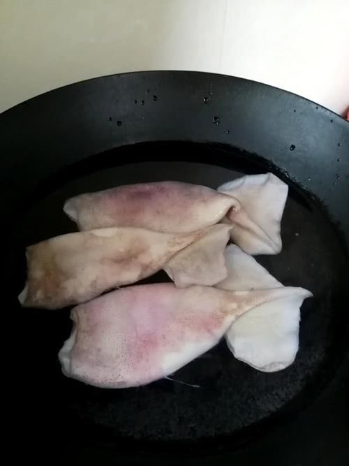 『食物』12种补水食物,吃完皮肤不干燥,连护肤品都省一大半,排除废物