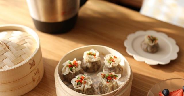  朋友圈@这个烧麦好吃又好看，惊艳了朋友圈，都问怎么做其实做法很简单！