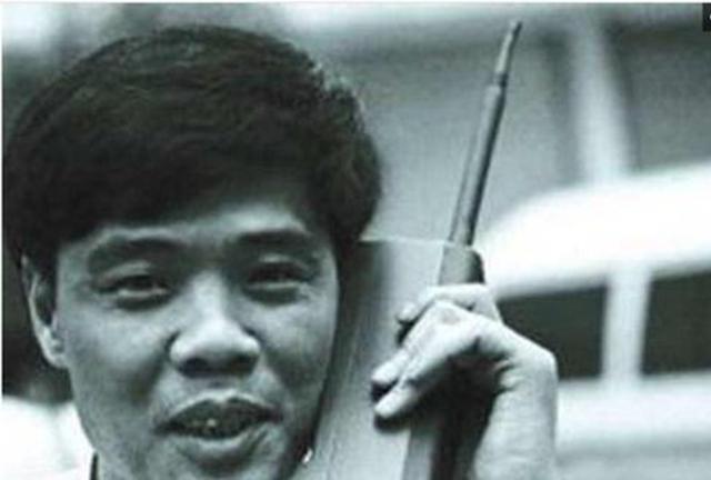  手机号码：中国第一个有手机号码的人，所有号码任他选，他偏偏