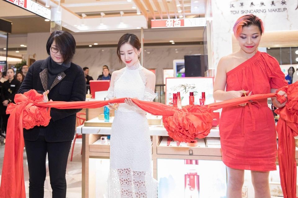 舒畅这是换造型了吗?衣品可比以前高了不少!