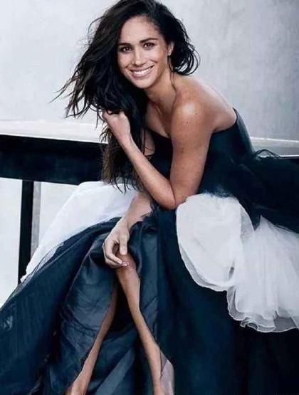 梅根王妃多次模仿戴安娜的穿衣风格, 两人的画风却截然相反!