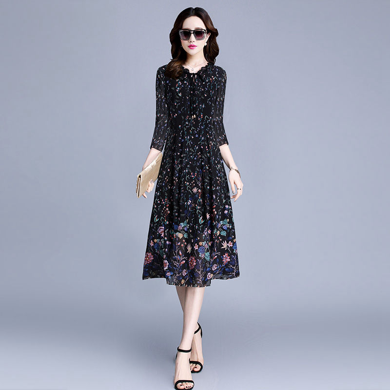 假如你在35-60岁间,别乱穿!试试火爆的连衣裙,显瘦又洋气