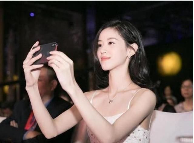 奶茶妹妹变抹茶妹妹？看奶茶妹妹的搭配，阔太与网红的实力差距