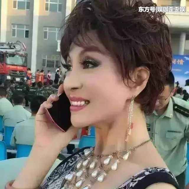 为了变美三十年不吃晚饭，动手术都要化妆，如今竟成这样！