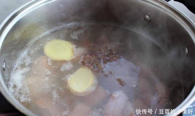 「软嫩」老祖宗留下来的炖肉秘籍不管炖牛肉还是羊肉,加点它软嫩不腥膻