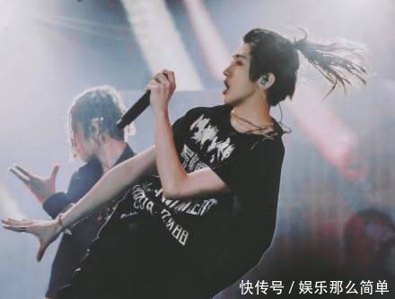 蔡徐坤继撞衫王俊凯后和千玺同款脏辫造型，网友：该来的还是来了