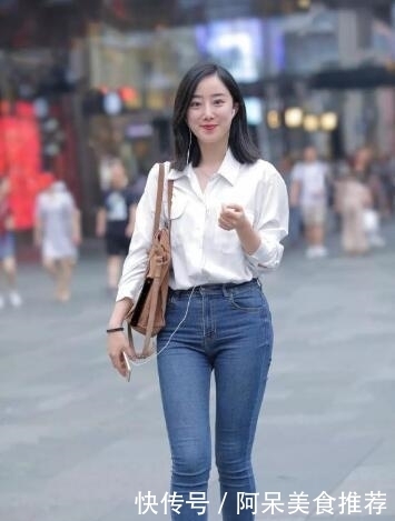 『美女』街拍美女图片,温文尔雅谁人不爱?回头率很高