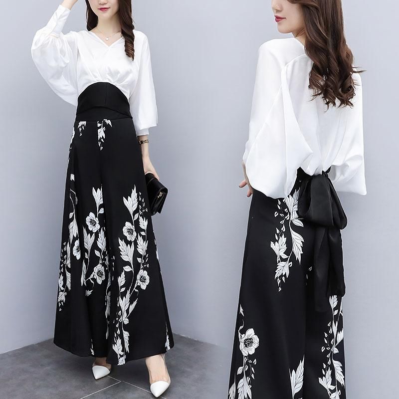 35岁左右的女人,别乱穿!学下图女人穿这“港风裙”,瞬间女神