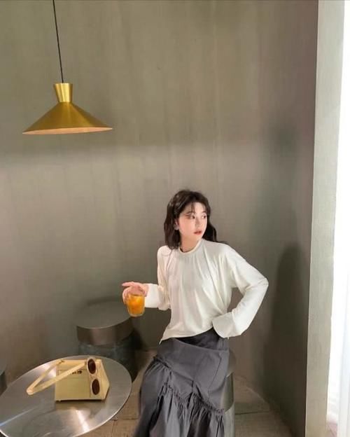  能体现出@“会穿”和“穿不好”只差件单品，搭配好普通衣服也高级，超好看