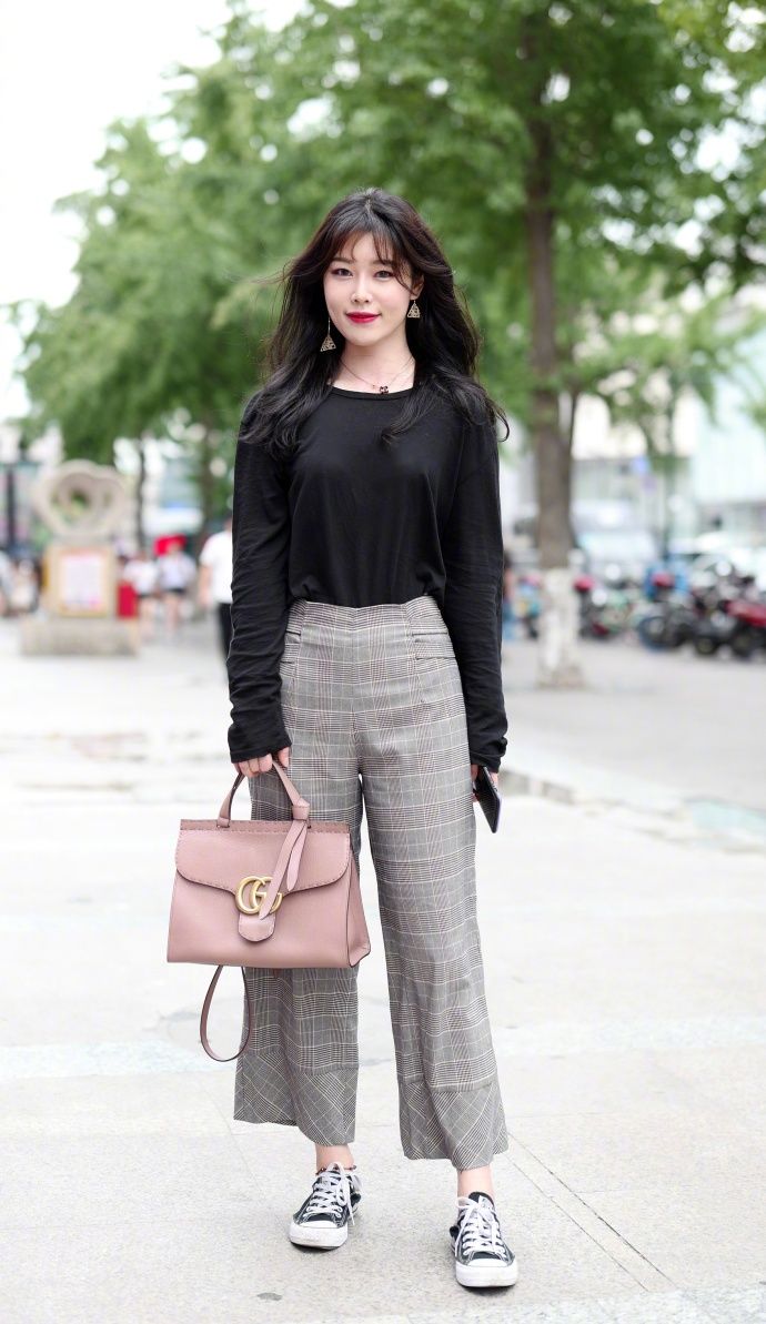 街拍丨天这么热为啥还出门，当然是为了看美女!