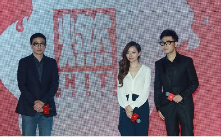 张靓颖居然打乳环?冯轲究竟有多变态?