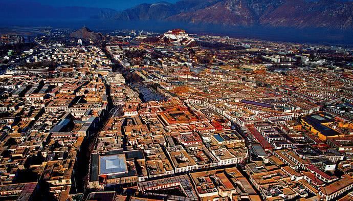  拉萨：拉萨城里为什么没有高楼？为何没有一个建筑物能高过布达