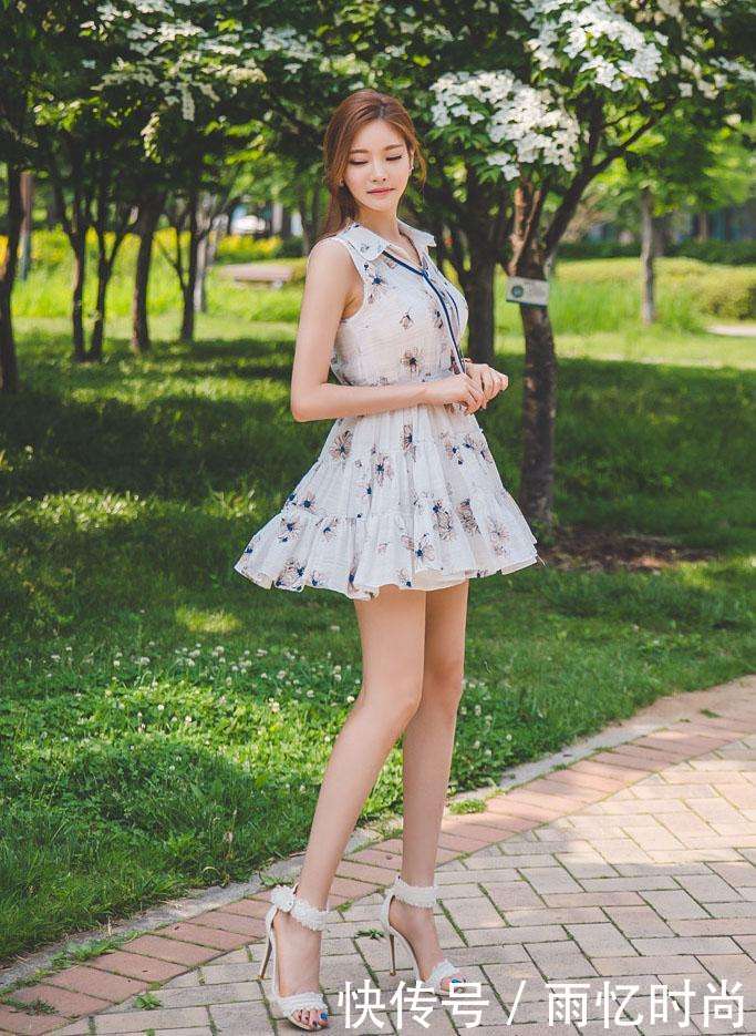 短款连衣裙秀长腿魅力, 展示女人的青春魅力!