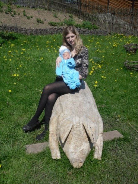 小伙常晒与俄罗斯农村媳妇幸福生活，大家却都在第六张图里找美女