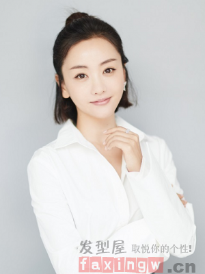 夏季清新甜美女生丸子头 清纯灵动显气质