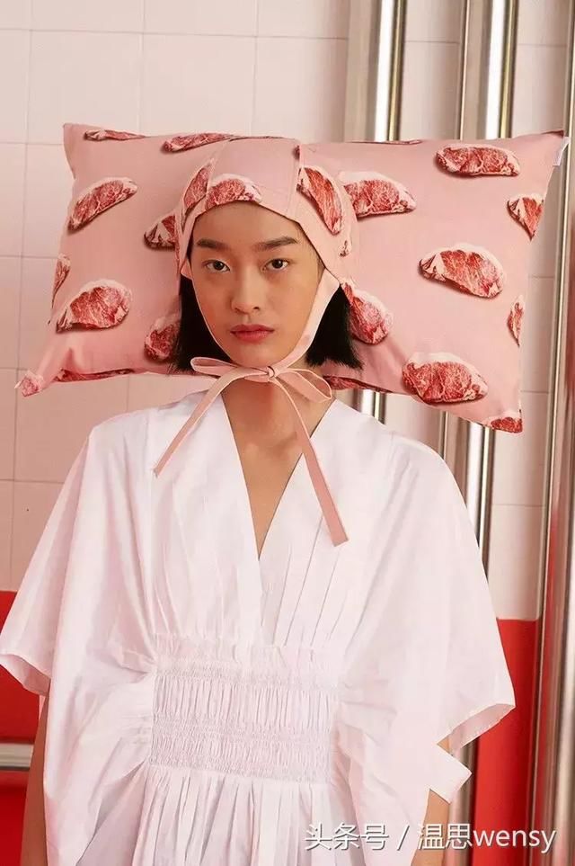 这是外卖小哥的制服？！设计得太潮了吧！