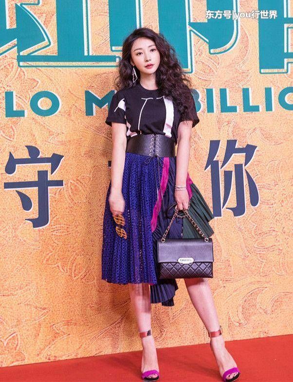 柳岩不走性感路线换风格了，大胆挑战范冰冰，轻轻松松就赢了!