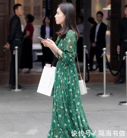  【温婉】街拍：小姐姐穿白纱裙，温婉大气，没有100斤穿不出效果！