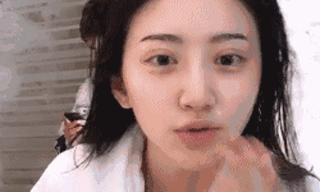 奶茶妹妹章泽天不惧路人镜头 !网友:原来素颜还可以这么美!