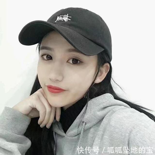 『到处都』女生有这几个行为男生不喜欢女生也讨厌，显廉价掉档次，看你有吗