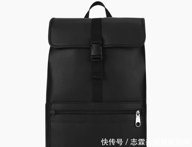 『张扬』CK 2020年春夏款双肩包实评:始终如一的简洁、經典蓝、logo不张扬