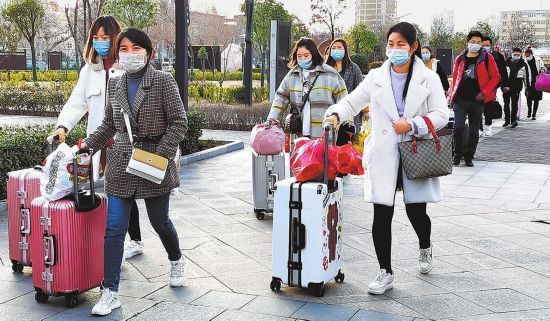  【外出】河南已护送超14万农民工外出返岗