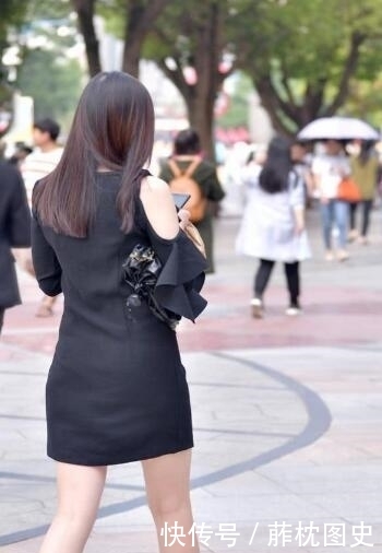  『入秋』街拍美图，入秋这样穿如何？一见倾心表情多