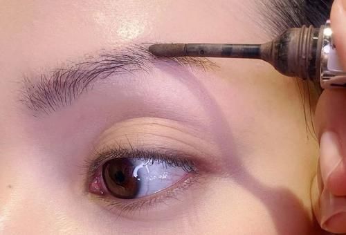 #极细#口罩妆升级,红透半边天的小欧眉来了!