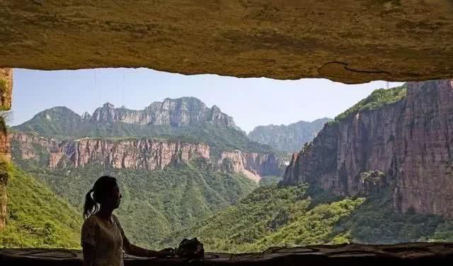 世界上最奇特的十八条公路之一，太行山河南段最美景观