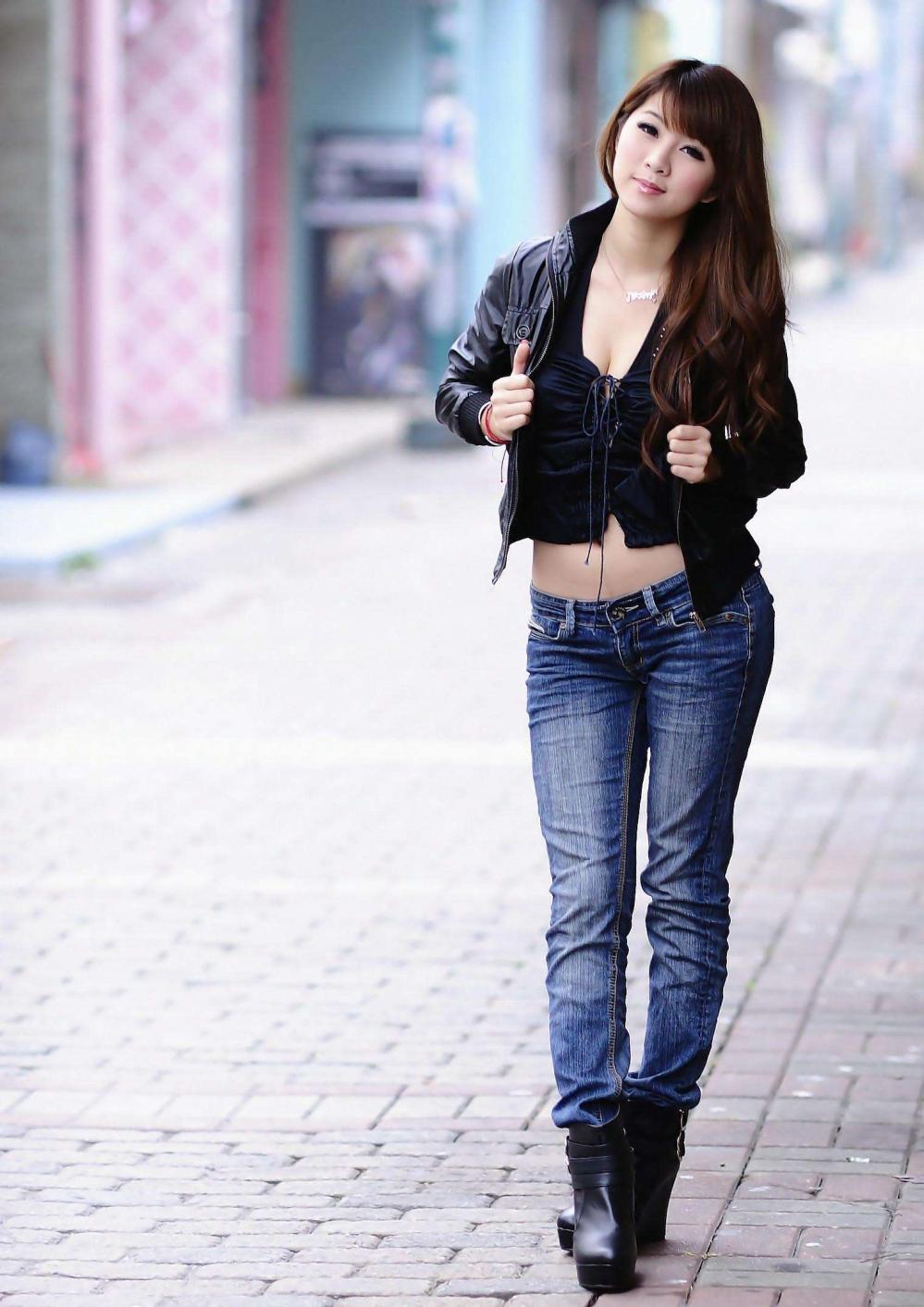 微胖女生穿牛仔裤, 5个搭配技巧, 让您长裤短裤都穿得减龄漂亮!