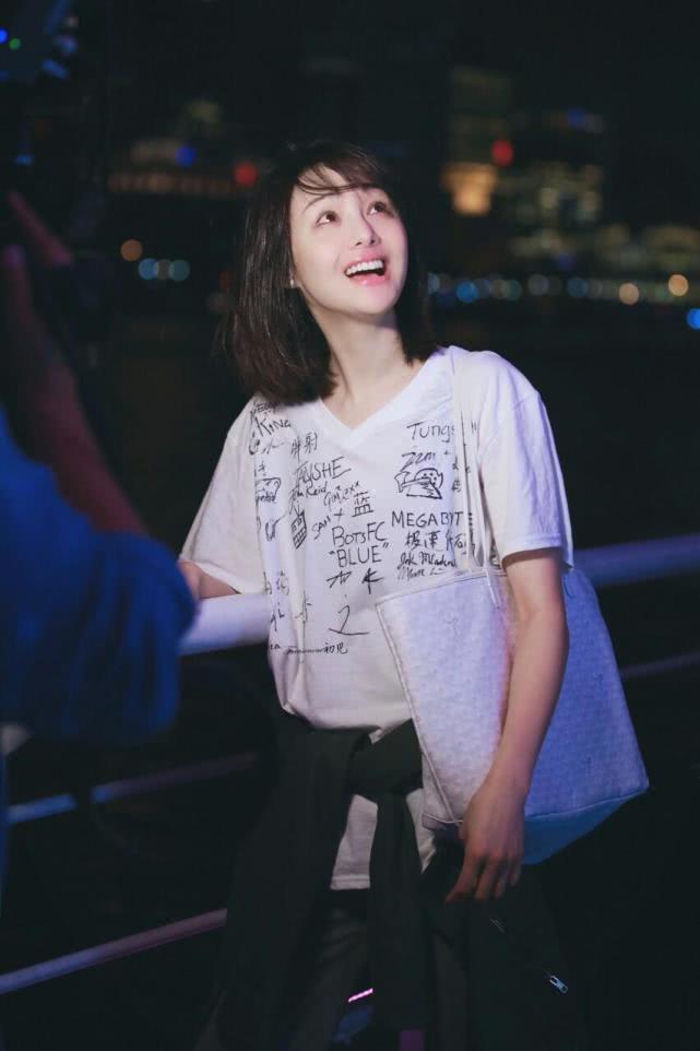 郑爽再次遭抹黑，郑爽爸爸坐不住，发微博澄清！